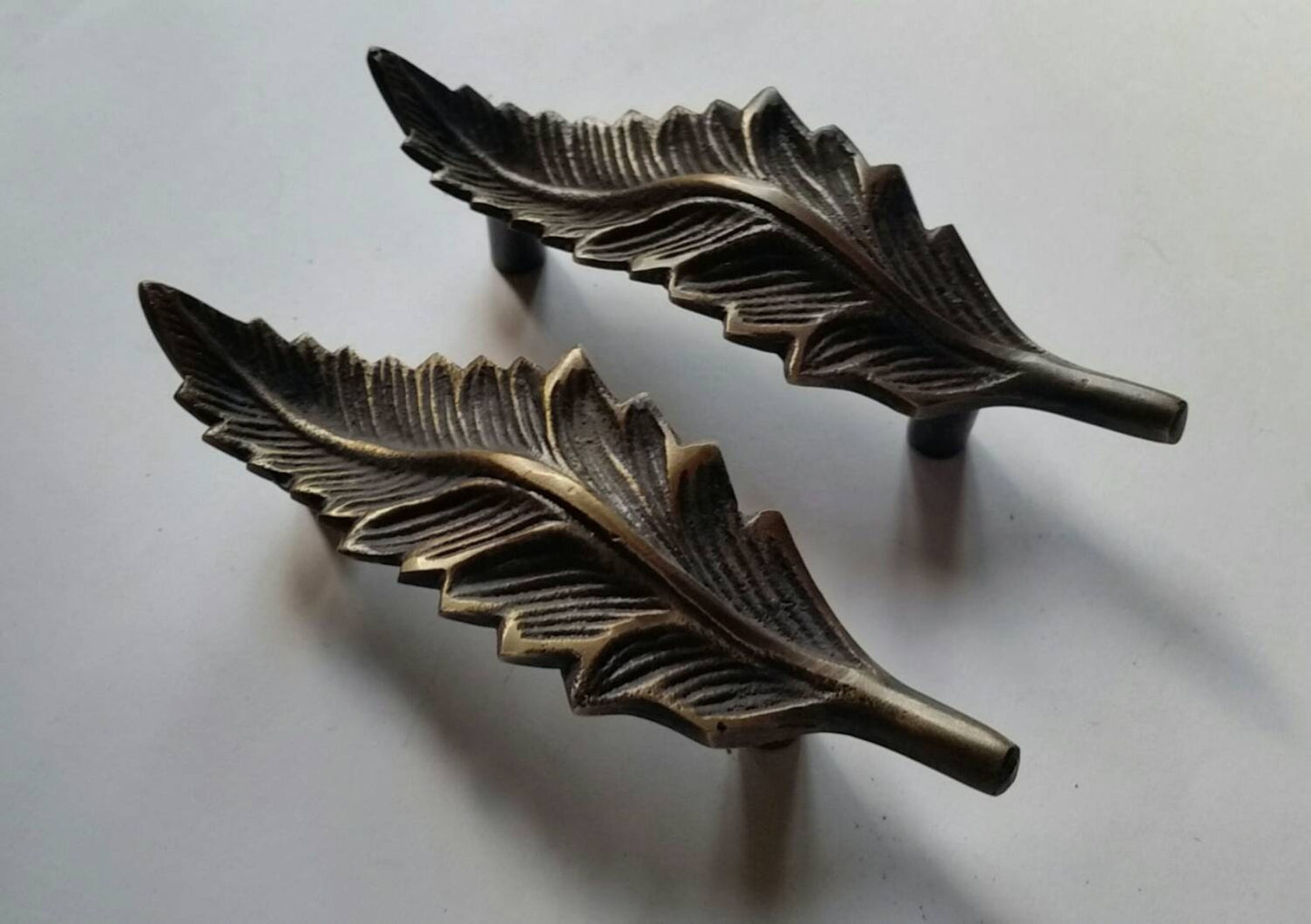 2 x Vintage Style American Beech Leaf handle pulls 4" wide, organic natural design.Unlaquered. #P7