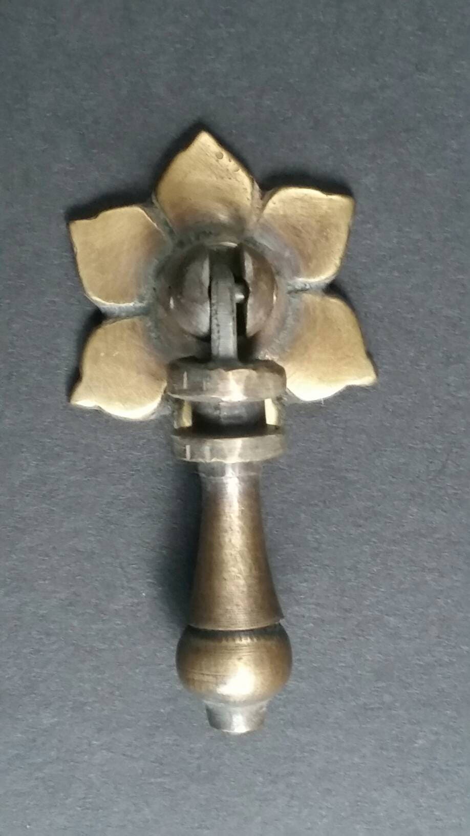 2 Antique Solid Brass Tear Drop Pendant Handles Pulls Knobs w. screws 2 1/2" long with 1 3/8" dia. Floral Backplate #H4