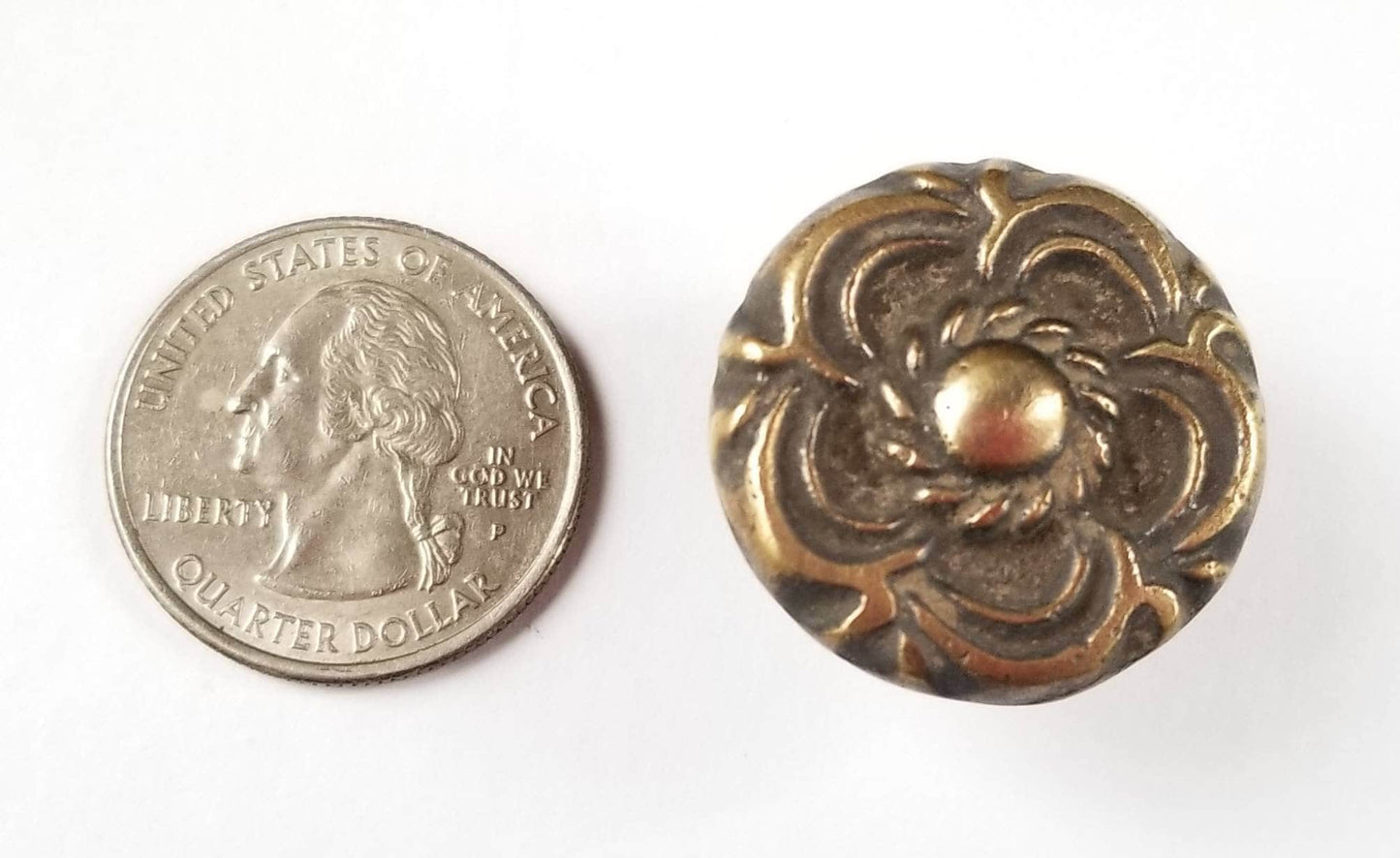 4 x Antique Vintage Style French Provincial Brass Floral Knobs Pulls Handles 1" diameter. #K19.Unlaquered.