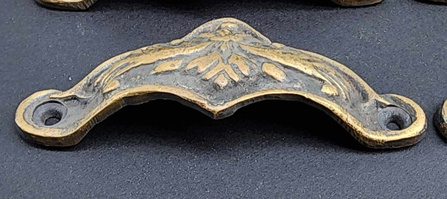 2 x Brass Antique Style Victorian Swag Apothecary Cabinet Drawer Handles Pull 3" cntrs #A10