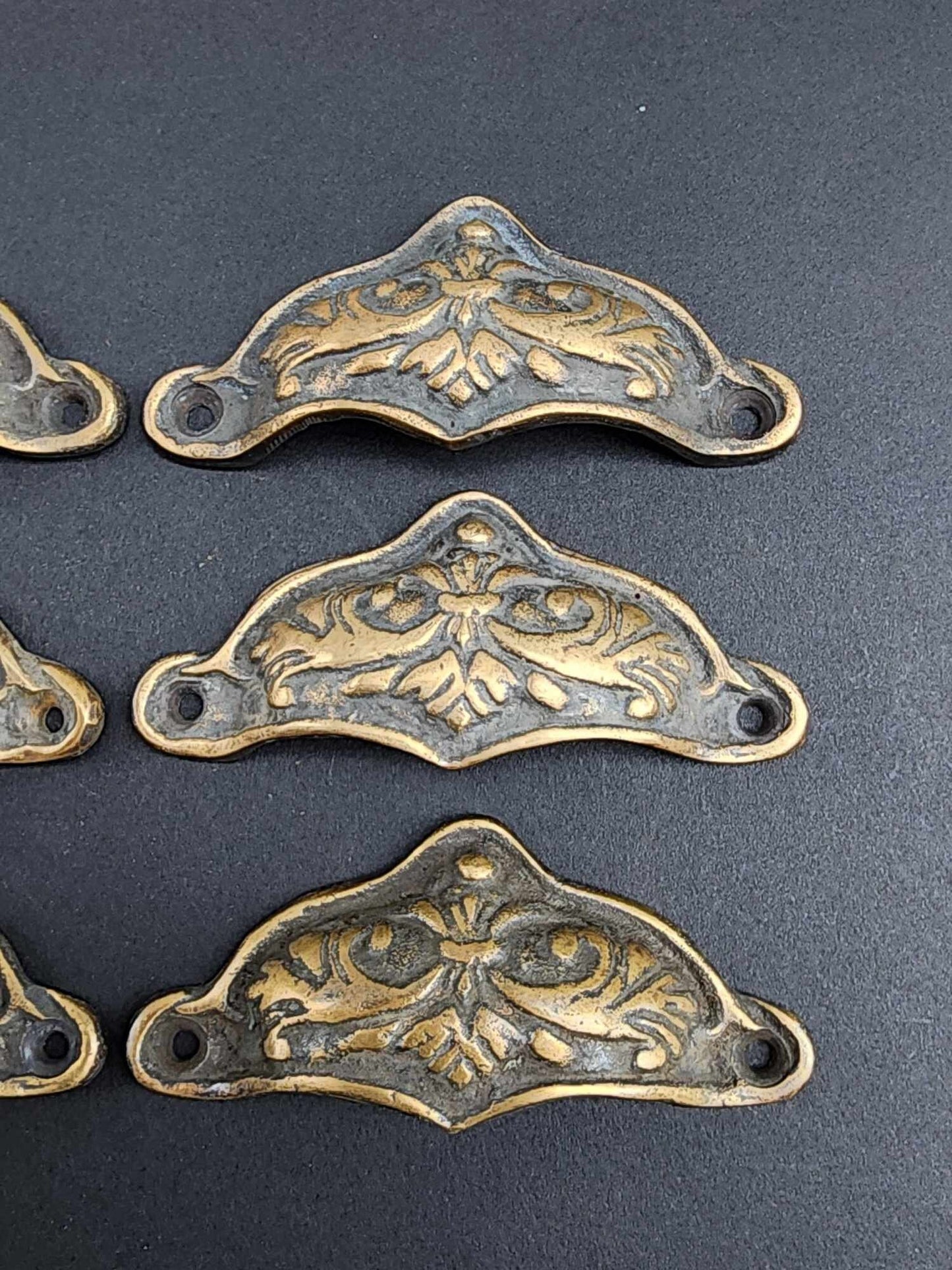 1 x Brass Antique Style Victorian Swag Apothecary Cabinet Drawer Handles Pull 3" centers. #A10