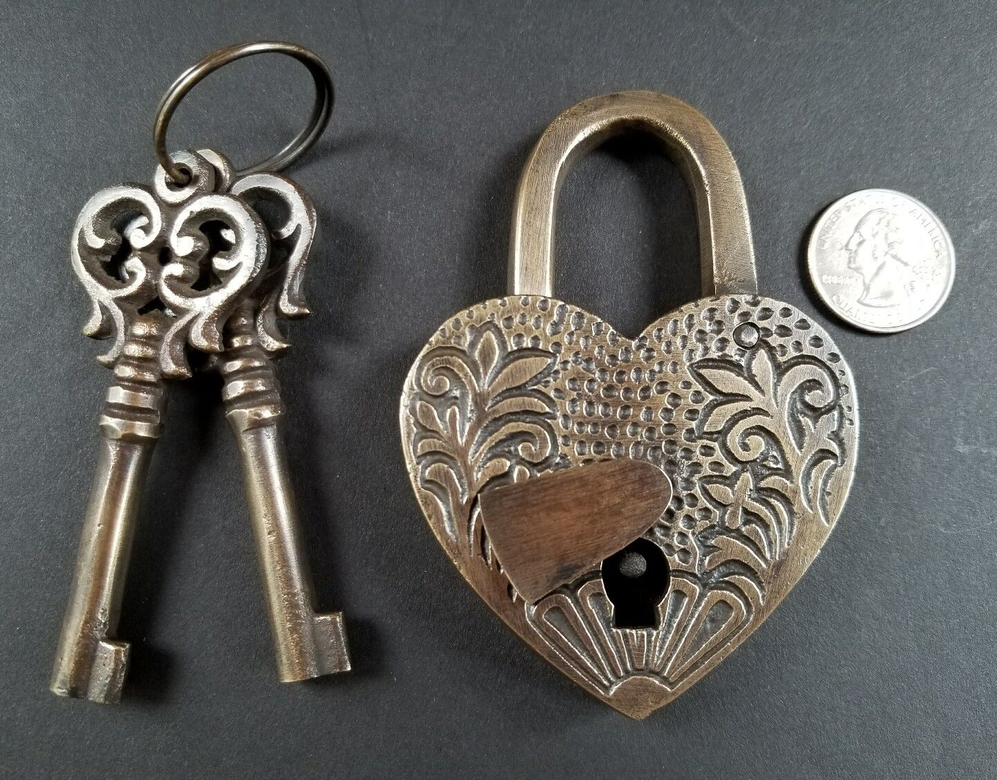 ♡ HEART LOVE Paris PADLOCK 3-3/4" Ornate carving Vtg. Style, 2 Skeleton Keys #L7