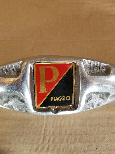 Vintage Style Vespa Piaggio Scooter Legshield Badge Emblem Retro Italian