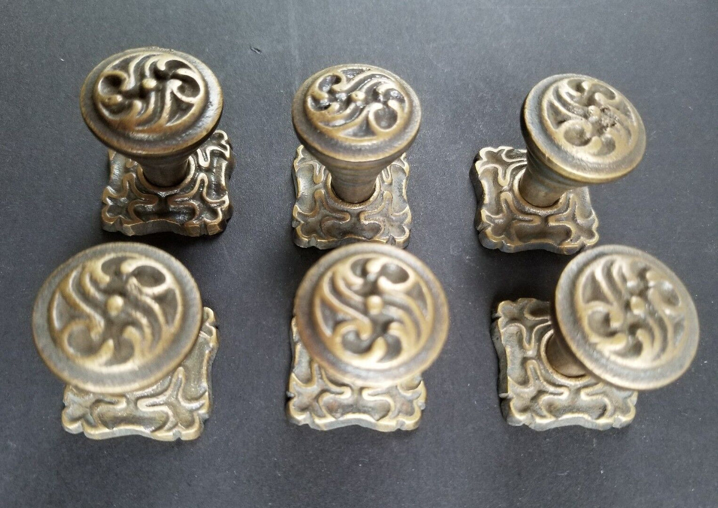 6 Ornate Art Nouveau Ornate Brass Knobs, Pulls hardware w. 1" back plate #K5
