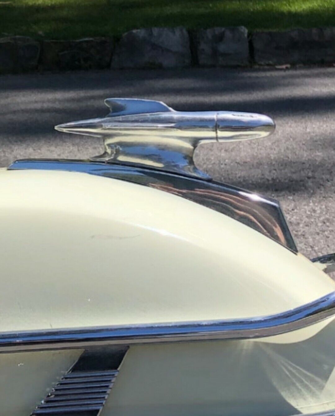 1 each: Vintage Style Rocket + Vintage Style Airplane Hood Ornaments Vespa, Car