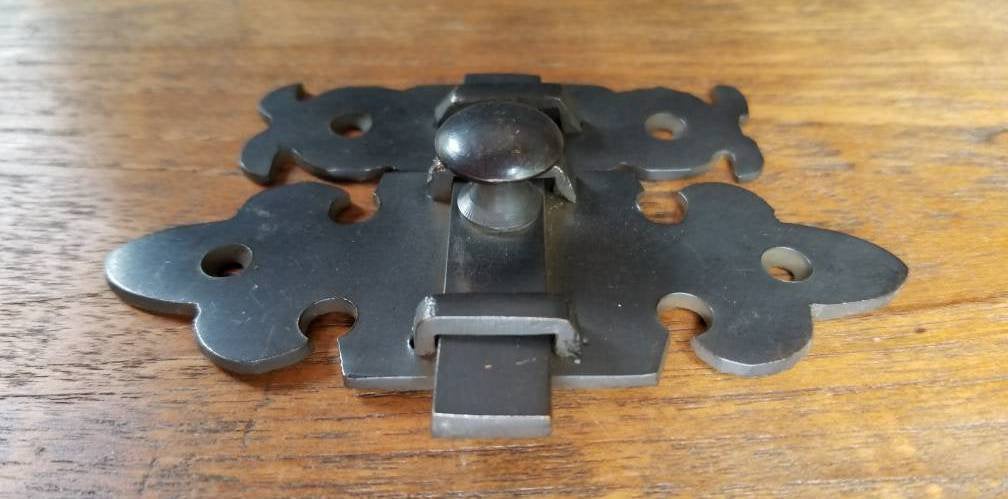 Ornate Antique Type Solid Brass Door Latch Lock Bolt Barn Gate Cabinet 4" tall #X7