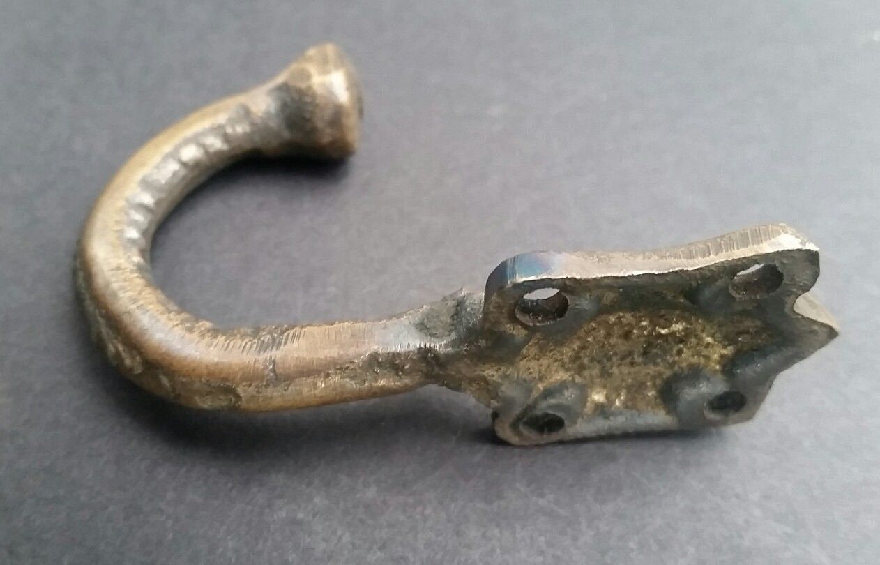 2 Single Coat Hat Hooks Unique Antique Style Ornate Backplate 2-1/2" long #C4
