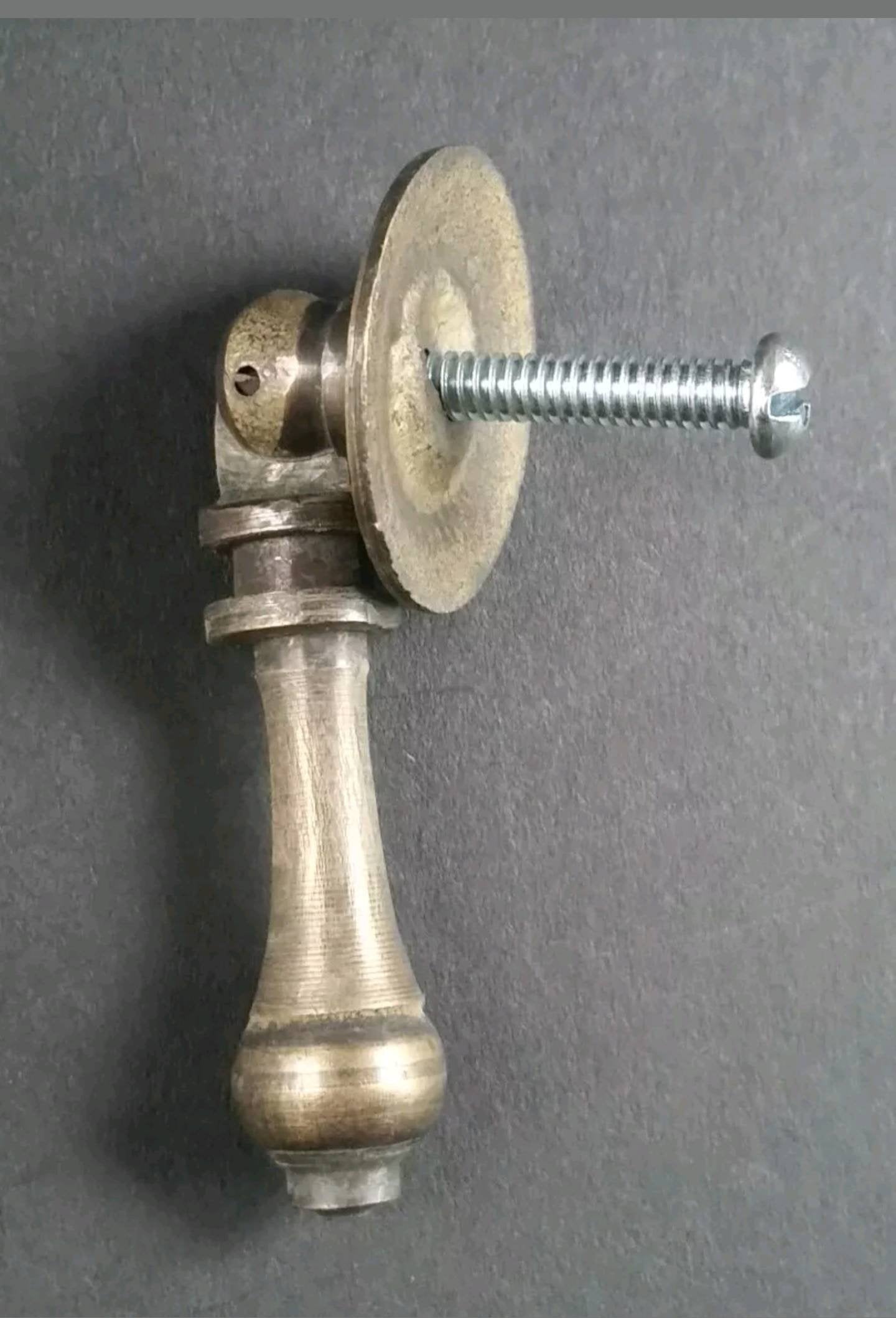 6 Antique Style Solid Brass Tear Drop Pendant Handle Pulls Knobs w. Bolts round Backplate #H3