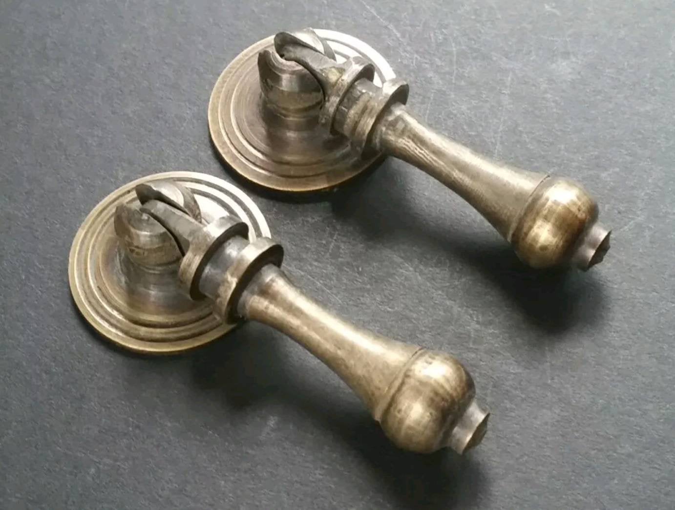 2 Antique Tear Drop Pendant Handle Pulls Knobs w. screws 1 1/8" round Backplate #H3