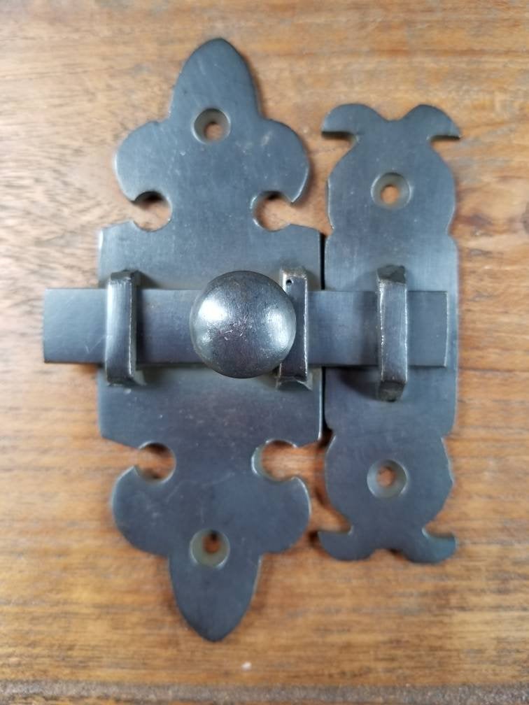 Ornate Antique Type Solid Brass Door Latch Lock Bolt Barn Gate Cabinet 4" tall #X7