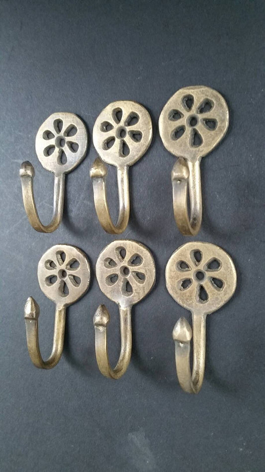 6 x Unique Solid Brass Small Single Coat Towel Wall Hooks Floral Daisy Ornate Backplate, approx 2-3/8" long.Unlaquered. #C5