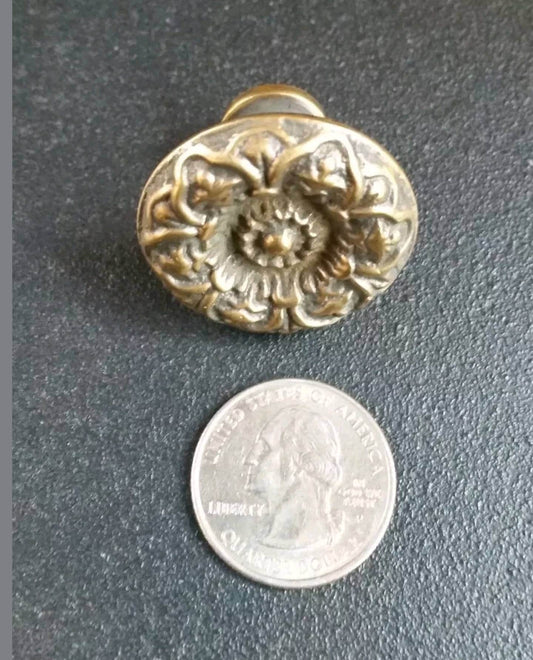 4 x Antique Style Solid Brass  Decorative ROUND KNOBS Ornate FLORAL Classic design 1-1/4" dia. Unlaquered.#K25