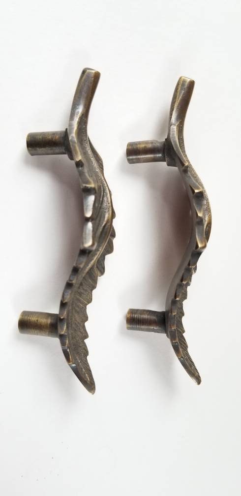 2 x Vintage Style American Beech Leaf handle pulls 4" wide, organic natural design.Unlaquered. #P7