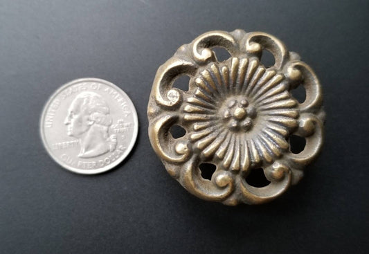 4 x Antique Vintage Style French Provincial Brass Floral Knobs Pulls Handles 1-1/2" dia. #K24