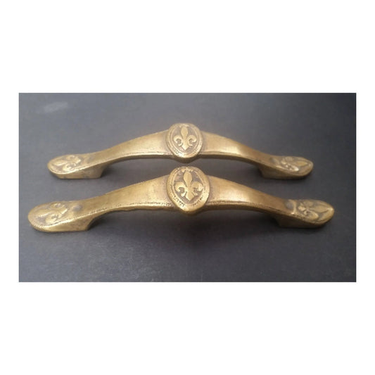 2 x Antique Style French Fleur de Lis solid brass handles, drawer pulls, furniture hardware  5-5/8" wide #P3