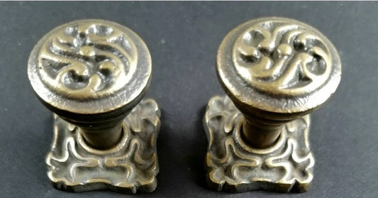 2 x Ornate French Art Nouveau style brass Knobs, Handles, Pulls, Cabinet Hardware with 1" back plate #K5