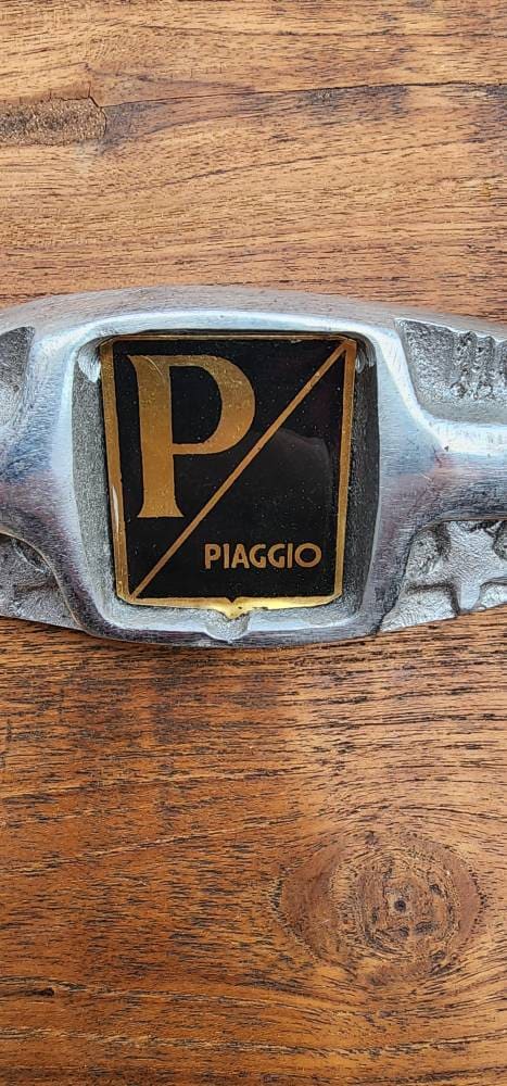 Vintage Style Vespa Piaggio Scooter Motor Legshield Badge Emblem Retro Italian.Cool gift idea.Motorcycle memorabilia.