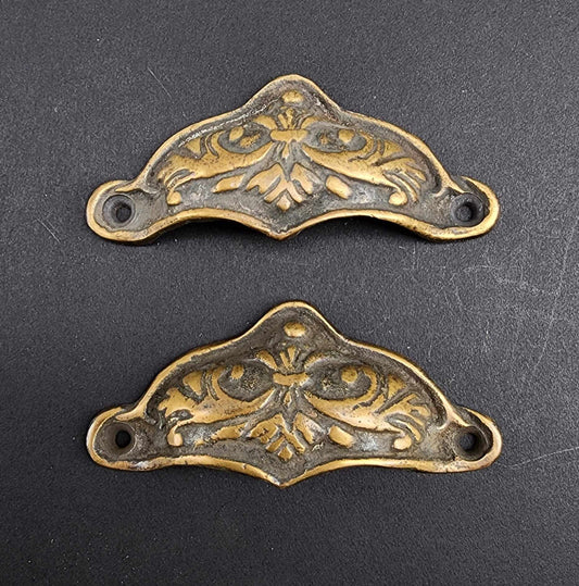 2 x Brass Antique Style Victorian Swag Apothecary Cabinet Drawer Handles Pull 3" cntrs #A10
