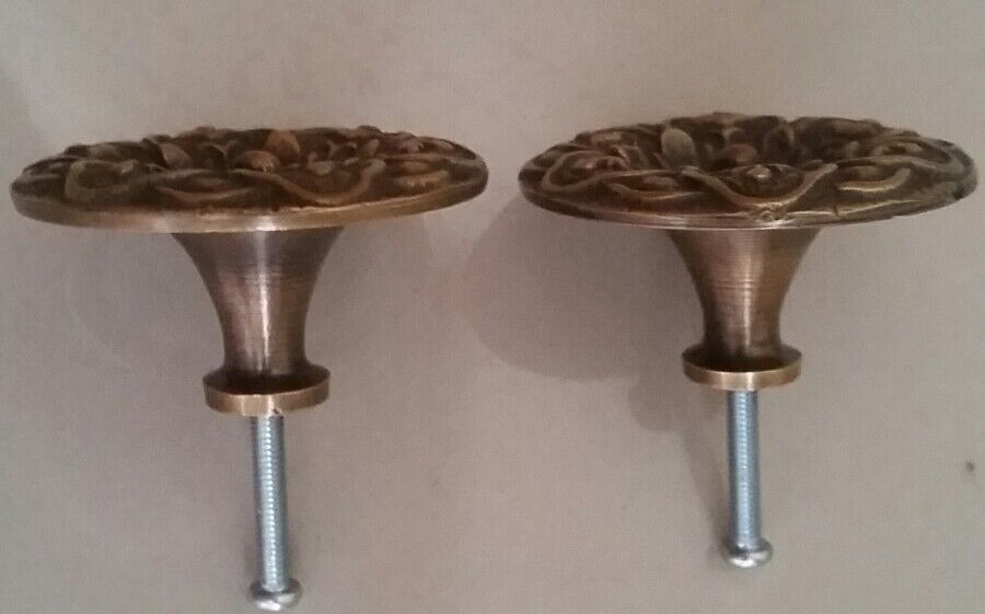 2 ANTIQUE Style SOLID BRASS SCREW ON LARGE ROUND KNOBS FLORAL DESIGN 2" dia #Z27