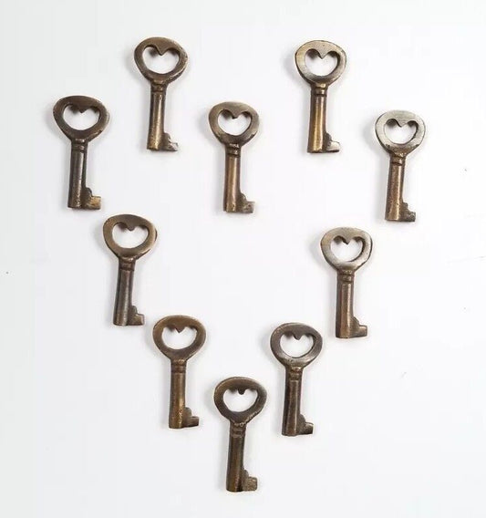 10 Unique Small Antique Vintage Style Brass HEART LOVE Keys Jewelry part. #L6