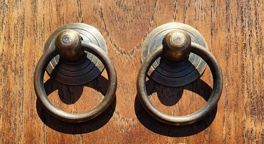 2 x Rustic Antique Style Brass Round Ring Pull Handles 1" round backplate #H17