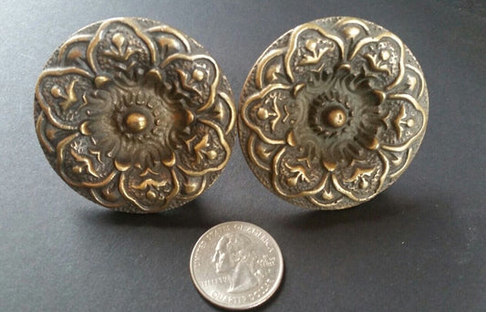 2 ANTIQUE Style SOLID BRASS SCREW ON LARGE ROUND KNOBS FLORAL DESIGN 2" dia #Z27