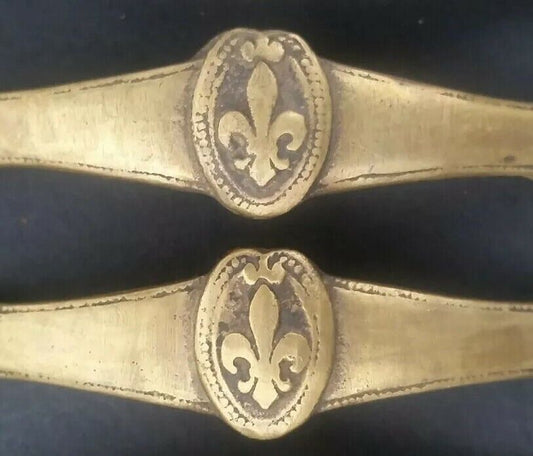 2 Ant. Vtg. Style French Fleur de Lis solid brass handles,  pulls, 5 5/8" w # P3