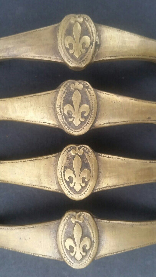 4 Ant. Vtg. Style French Fleur de Lis solid brass handles, pulls, 5 5/8" w # P3