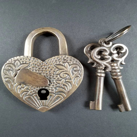 Heart Shaped Love Lock, Commitment, Paris Bridge, Valentine, w.2 Ornate Keys Solid Quality Brass #L7